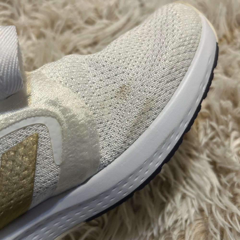 Adidas Women’s Edge Lux 5 running shoe - Picture 9 of 10